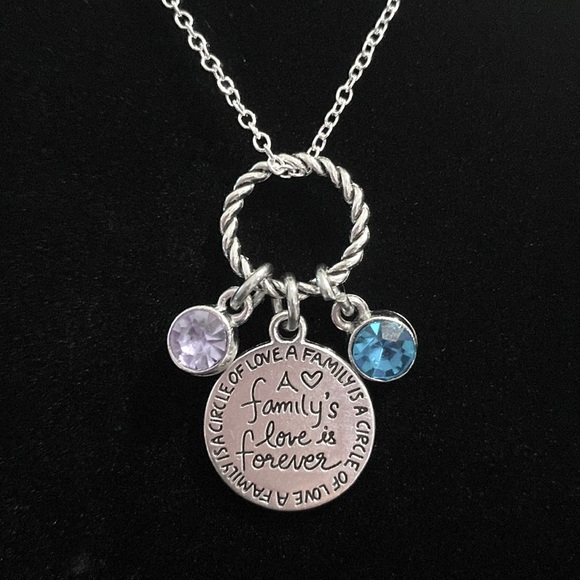 A Family’s Love Is Forever Charm Necklace Personalized Mother Grandmother Gift - Picture 2 of 5